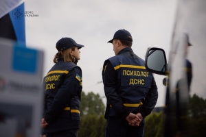 Estonian rescuers donate vehicles, equipment to Ukrainian SES units 