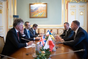 Yermak discusses implementation of 30-day ceasefire with advisers to European leaders