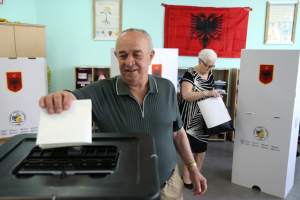 На парламентських виборах в Албанії перемагає партія влади