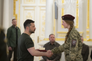 За час повномасштабної війни понад 110 тисяч українців отримали держнагороди - Зеленський