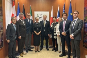 Embajadores del G7 se reúnen con líderes de la oposición parlamentaria ucraniana