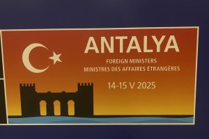 Second day of NATO foreign ministers’ meeting begins in Antalya