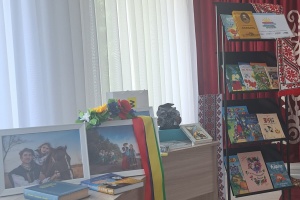 У столиці Казахстану відкрили «Українську книжкову поличку»
