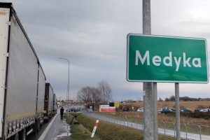 У пункті пропуску «Шегині - Медика» у суботу можливе сповільнення руху вантажівок