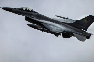 Ukrainian Air Force reports loss of contact with F-16 jet, pilot ejects