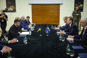 Зеленський обговорив із прем’єром Швеції гарантії безпеки та посилення тиску на Росію