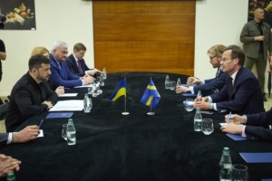 Zelensky discusses security guarantees, increased pressure on Russia with Swedish PM