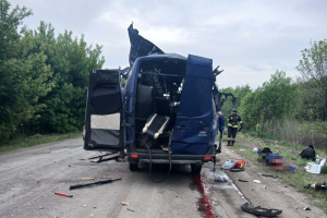 На Сумщині від удару російського дрона по маршрутці загинула ціла родина - Зеленський