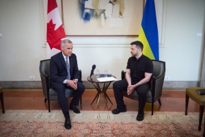 Zelensky, Carney discuss bilateral cooperation, ceasefire, pressure on Russia