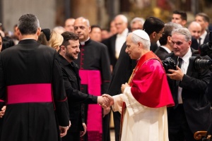Volodymyr Zelensky et son épouse ont assisté à la messe inaugurale du pape Léon XIV 