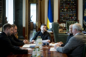 Зеленський доручив сформувати постійну переговорну групу щодо завершення війни