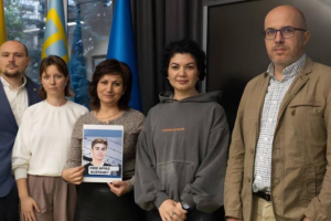 Мати наймолодшого політв'язня звернулася до Ердогана з проханням про допомогу у визволенні сина