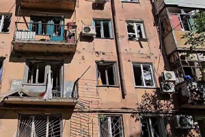 Injury toll in Russian strike on Kherson rises to 10 