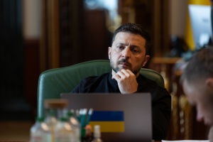 Zelensky, Macron discuss defense cooperation, weapons production in Ukraine