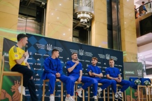 Футболісти збірної України зустрілися у Києві з уболівальниками