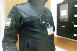 Митники у всіх пунктах пропуску працюватимуть із бодікамерами - рішення уряду