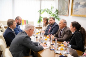 Ukraine urges EU to engage in dialogue to find solution to joint trade