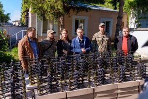 Вінниця передала бійцям «Азову» 150 FPV-дронів