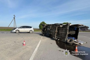 На Тернопільщині перевернувся автобус з пасажирами, восьмеро постраждалих