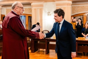 Конституційний суд Румунії затвердив перемогу Нікушора Дана на президентських виборах