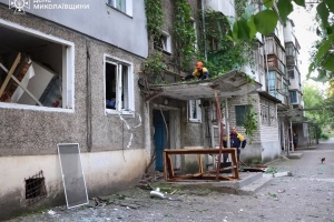 У багатоповерховому будинку Миколаєва стався вибух, поранена жінка