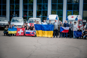 Сибіга вручив чеським волонтерам відзнаку «Бурштинове серце» за допомогу ЗСУ
