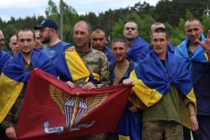 Додому повернулись воїни, які перебували в полоні з 2022 року - Єрмак