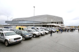 Литовські волонтери привезли на Львівщину понад 70 автомобілів для захисників