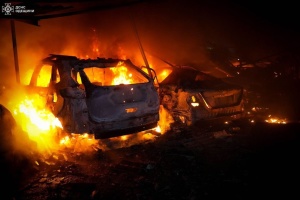 На Одещині через російську атаку горіли 20 автомобілів