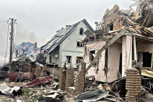 Les défenseurs des droits humains déplorent l’escalade des attaques russes contre les civils en Ukraine 