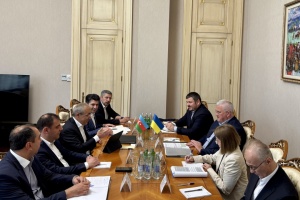 Ukrainian foreign minister, Azerbaijani economy minister discuss investment, energy cooperation