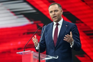 Conservative Nawrocki winning presidential election in Poland