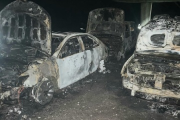У Харкові 17-річному хлопцю оголосили підозру у підпалі авто військового