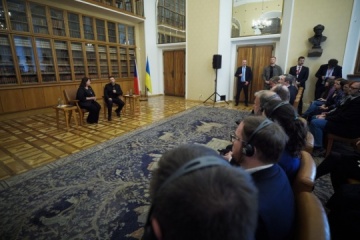 Zełenski spotkał się ze studentami Uniwersytetu Karola w Pradze