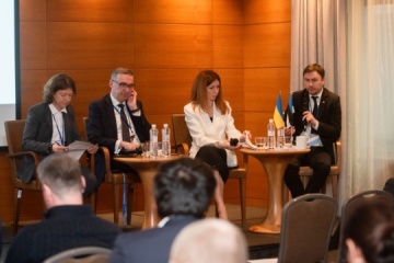 Ucrania y Estonia abordan la cooperación en materia de energías renovables