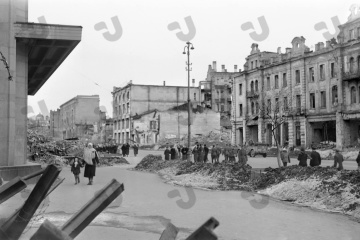 ウクルインフォルムで第二次世界大戦下・戦後のキーウの写真展開催