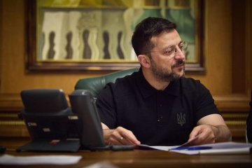 ゼレンシキー宇大統領、トランプ米大統領と戦況と鉱物資源協定批准につき協議