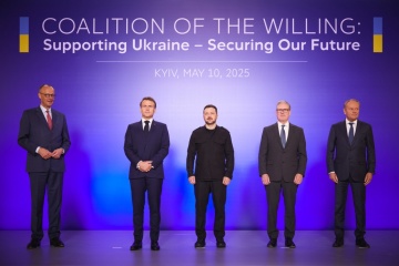 Putin made fake ‘calm’ just for May 9th parade – Zelensky 