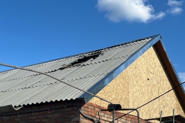 Russian forces strike two districts in Dnipropetrovsk region, killing one civilian