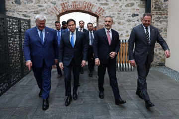 Les délégations de l'Ukraine, des États-Unis et de la Turquie ont entamé des négociations à Istanbul