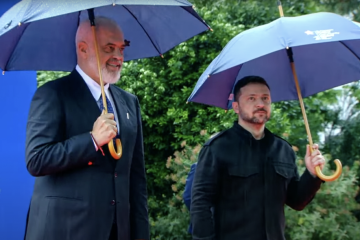 Selenskyj zum Gipfeltreffen der Europäischen Politischen Gemeinschaft in Tirana eingetroffen