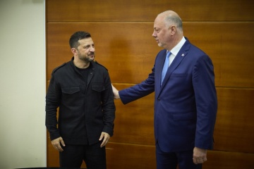 Zelensky discusses demining coalition, energy cooperation with Bulgarian PM