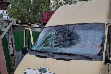 In Kherson, Russians drop explosives on utility vehicles, six injured