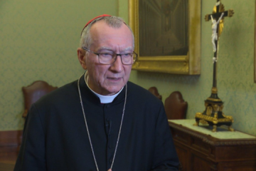 Cardinal Parolin : Il n’est pas important de savoir où se tiendra la négociation entre Russes et Ukrainiens.  Ce qui compte vraiment, c’est qu’elle puisse enfin commencer