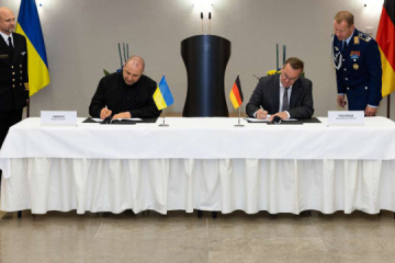 L'Ukraine et l'Allemagne signent un accord de financement des armes ukrainiennes à longue portée