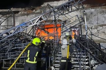 Un ataque ruso con drones destruye una sucursal de Nova Poshta en la región de Odesa