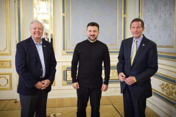 Ukrainian president, US senators discuss measures to pressure Russia