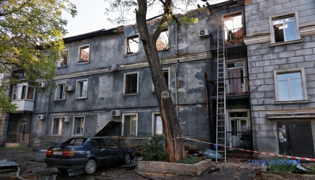 Нічна атака дронів: в Одесі загинули двоє людей, 15 травмовані Нічна атака дронів: в Одесі загинули двоє людей, 15 травмовані