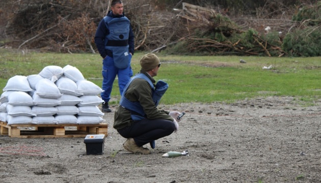 Понад 150 українських саперів пройшли навчання за підтримки канадських благодійників