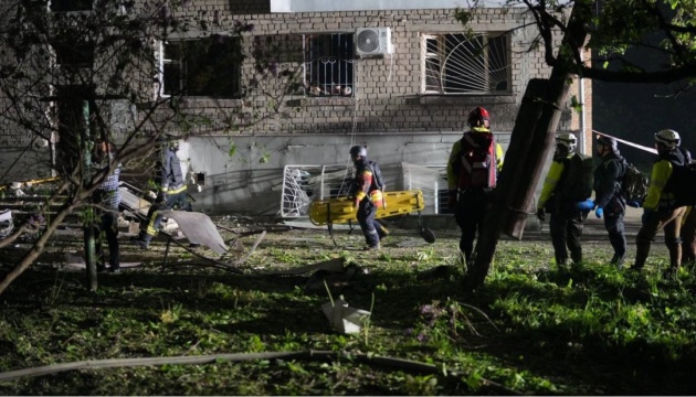 У Запоріжжі з-під завалів дістали чоловіка, якого вважали загиблим У Запоріжжі з-під завалів дістали чоловіка, якого вважали загиблим